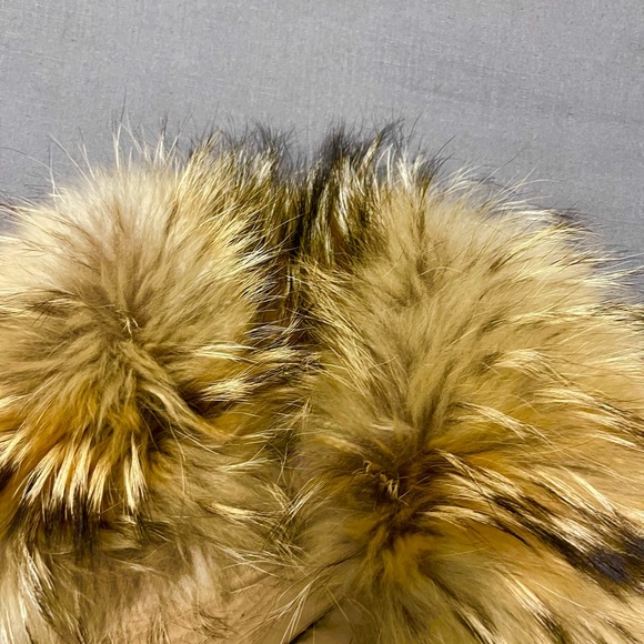 Dsquared down jacket
With Raccoon Fur. - Picture 4 of 13